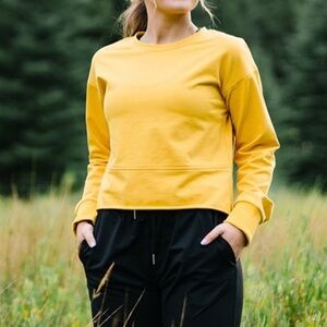 Zyia Mustard Cutoff Crewneck Pullover Sweatshirt